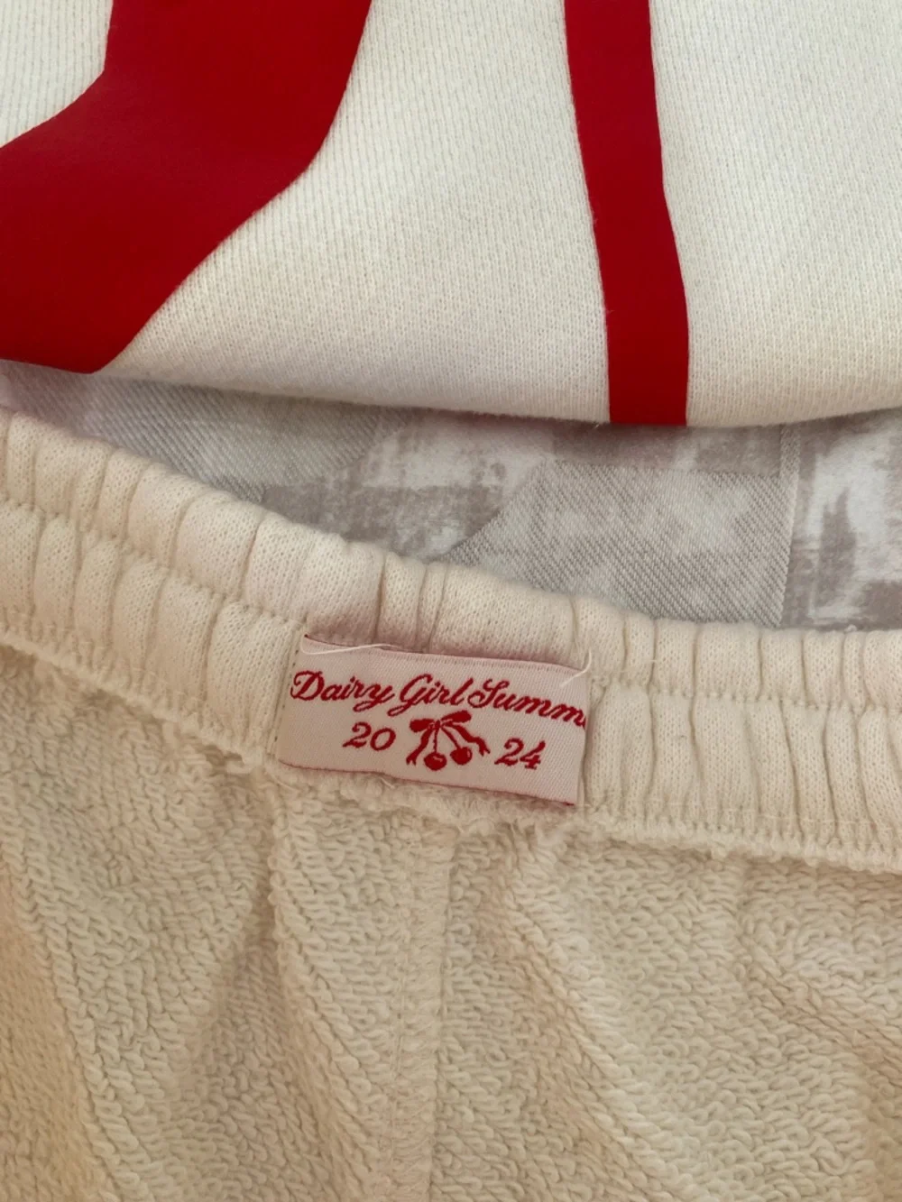 DAIRY GIRL SUMMER CREWNECK & SHORTS SET - Picture 4 of 4